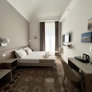 Nove Volte , Catania Italia