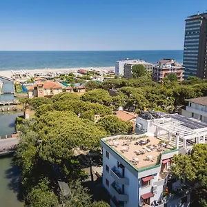 Piccolo , Milano Marittima Italia